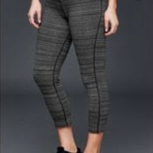 Gap GapFit Breathe gFast capri black space dye